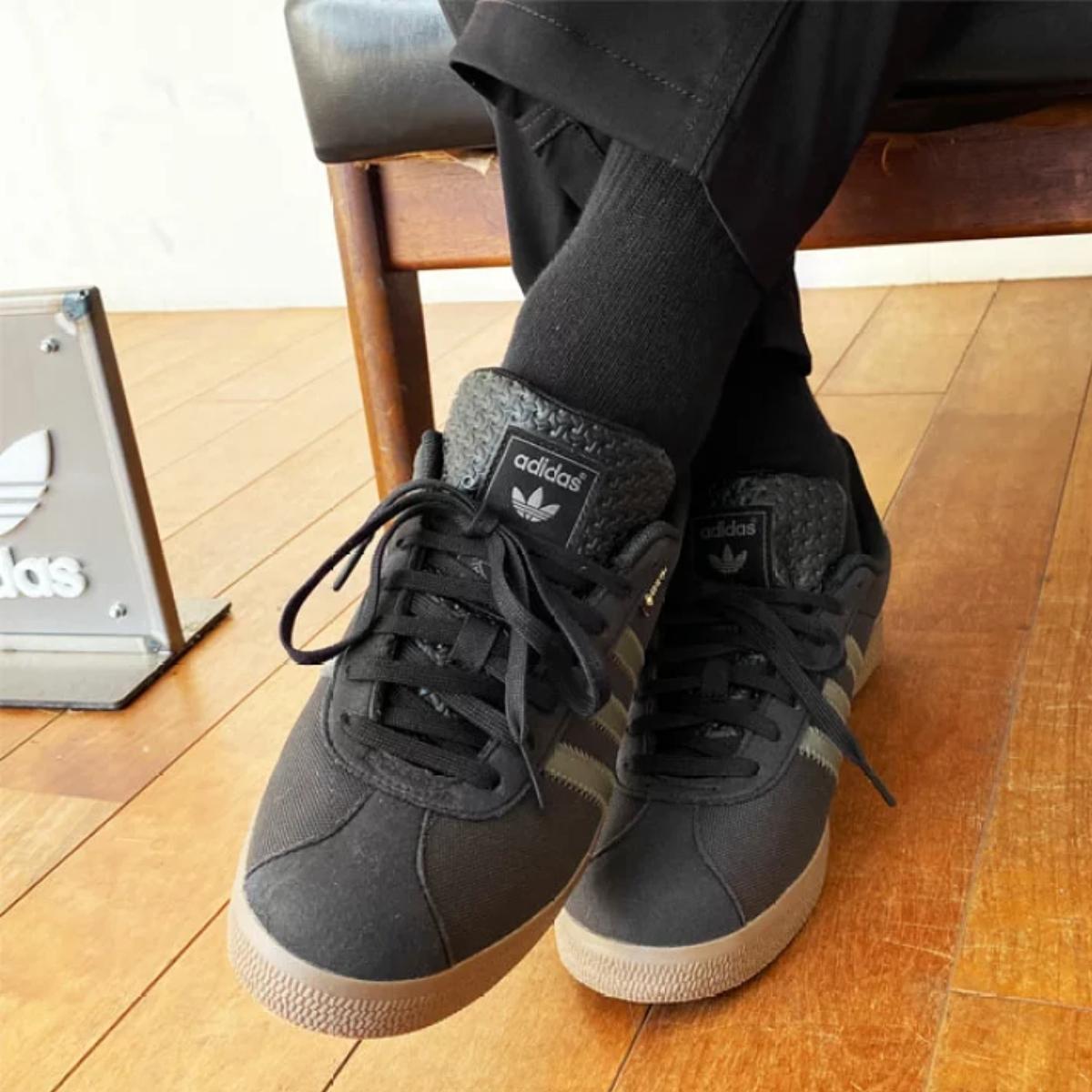 giay-adidas-gazelle-gtx-black-utility-grey-gum-jr2727-6