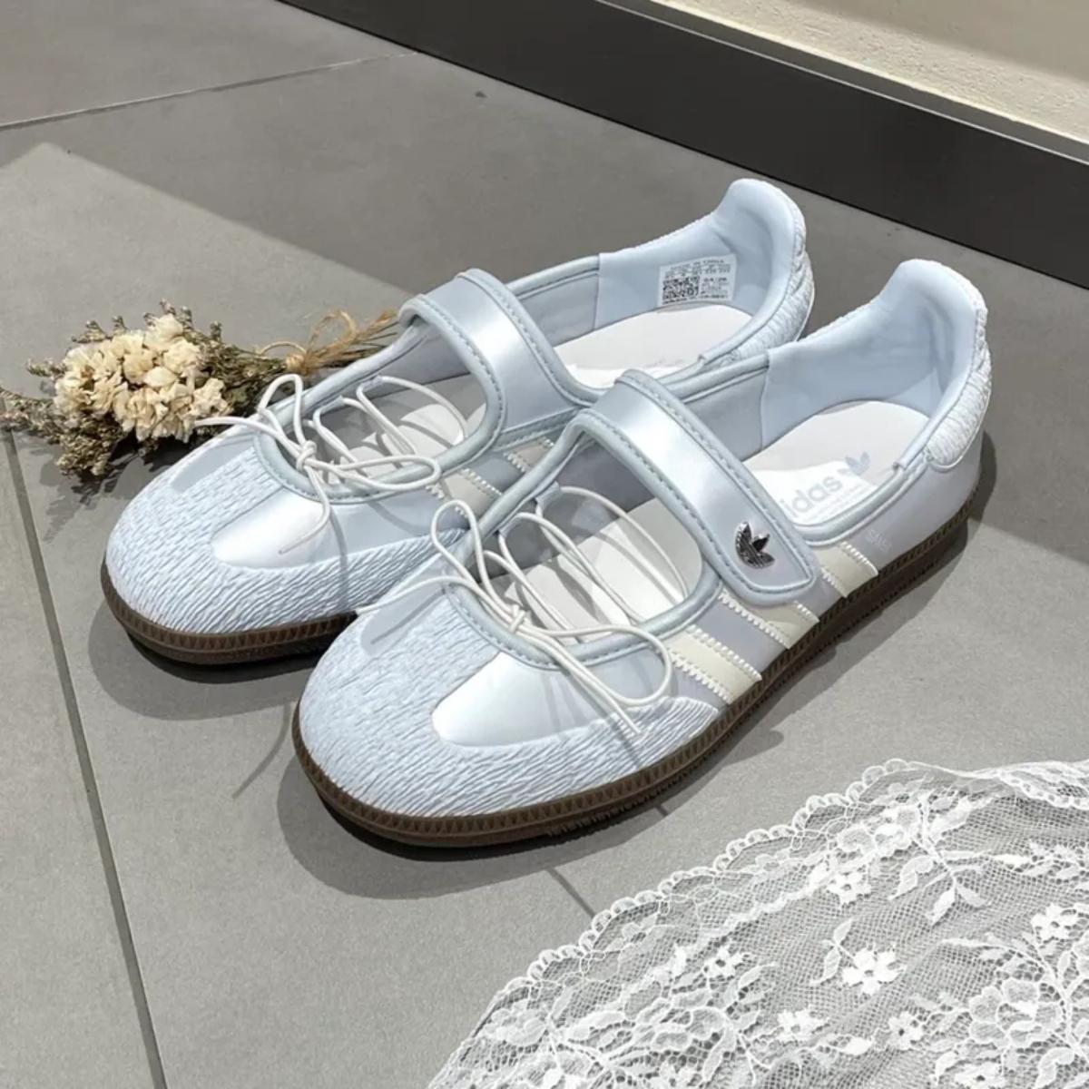 giay-adidas-samba-jane-halo-blue-white-gum-lb8628-2