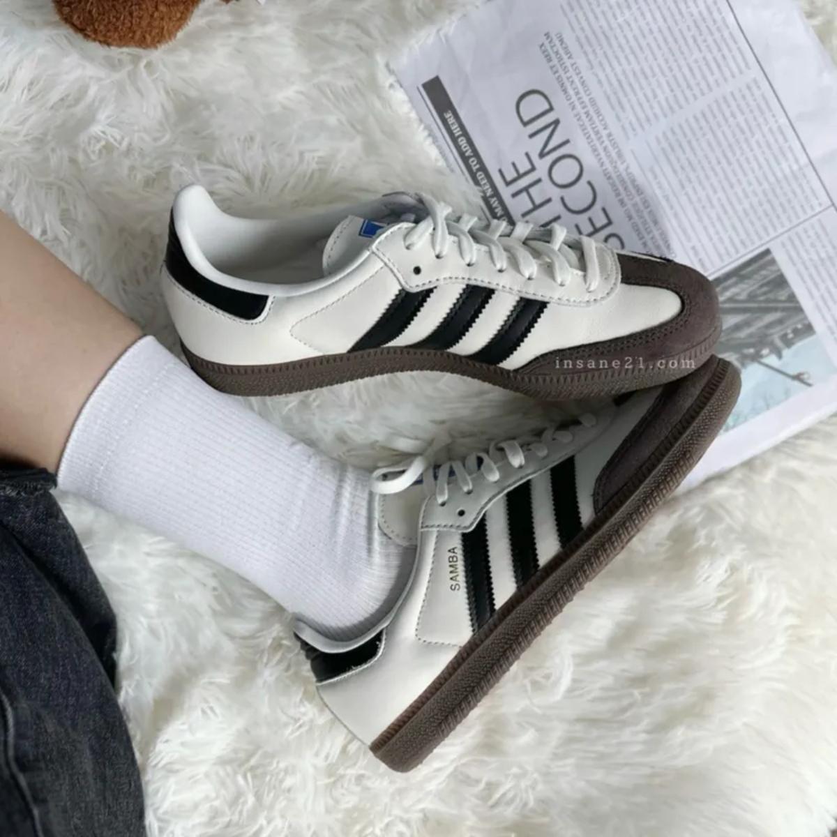 giay-adidas-samba-og-white-black-gum-jr2658-4