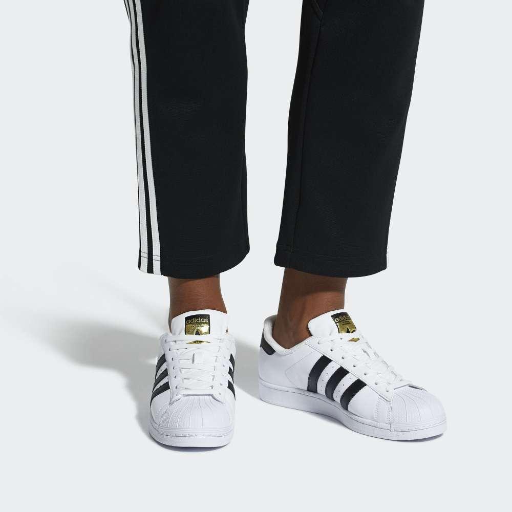 giay-adidas-superstar-white-black-c77124-10