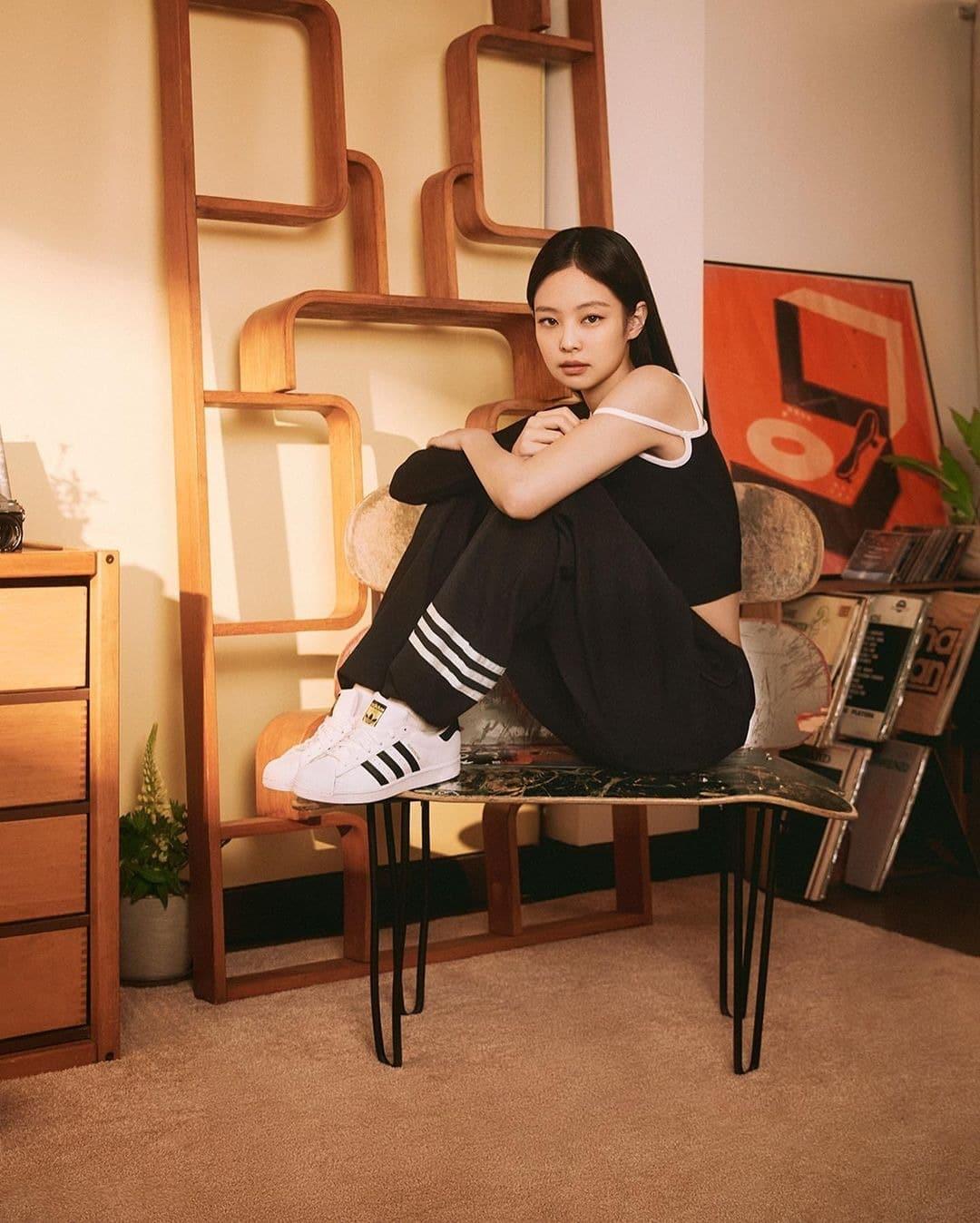 giay-adidas-superstar-white-black-c77124-4