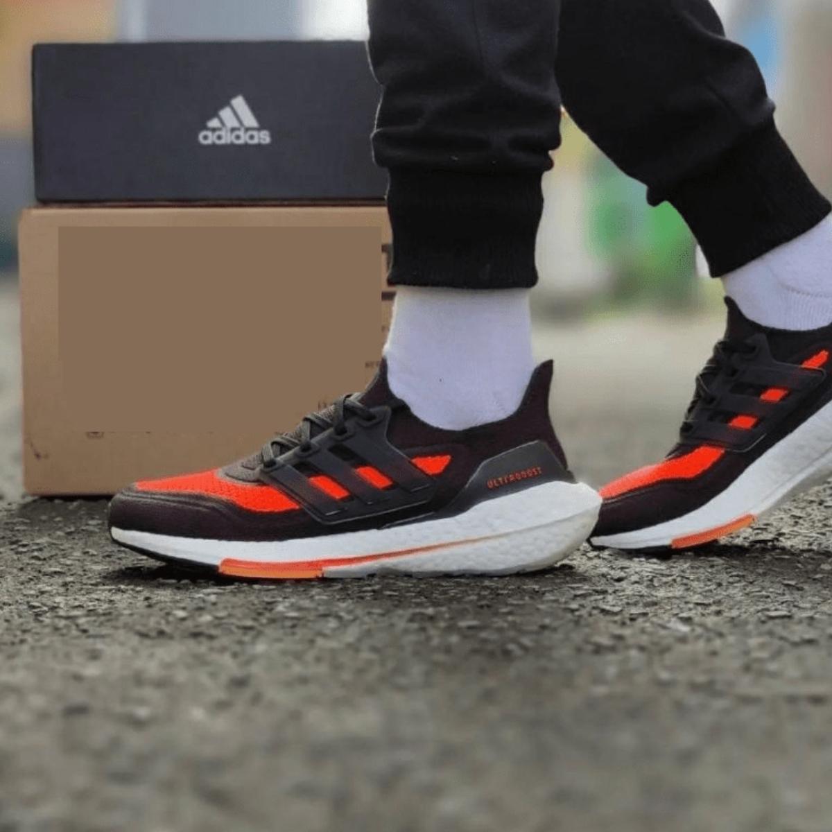 giay-adidas-ultra-boost-21-shoes-core-black-solar-red-fz2559-2