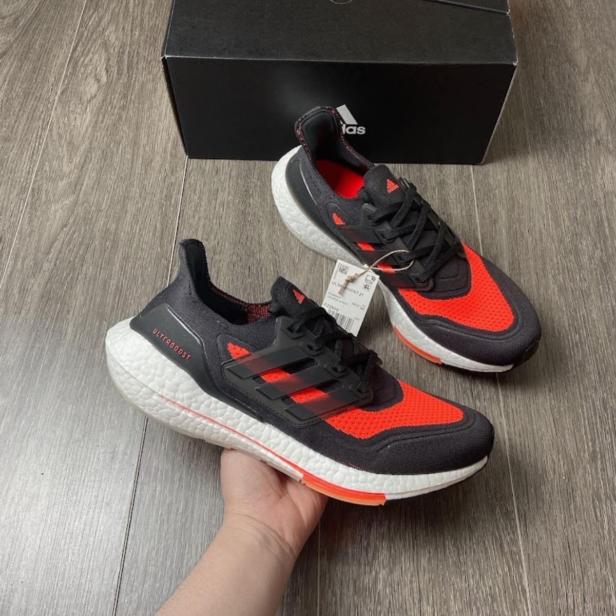 giay-adidas-ultra-boost-21-shoes-core-black-solar-red-fz2559-4