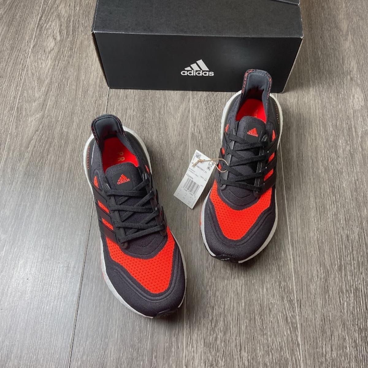 giay-adidas-ultra-boost-21-shoes-core-black-solar-red-fz2559-5